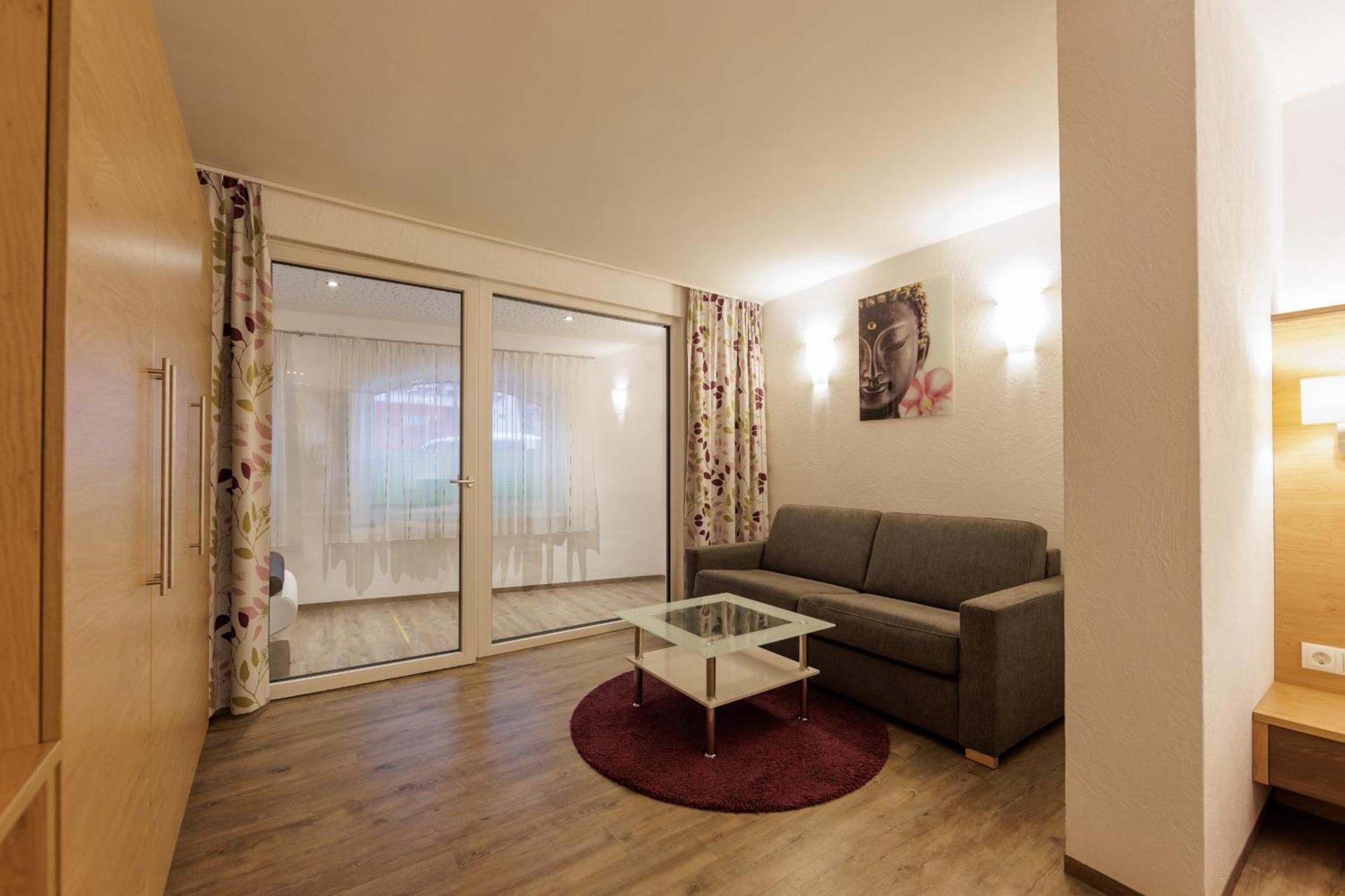 Apartmenthaus Goldeck Ried im Oberinntal Kültér fotó